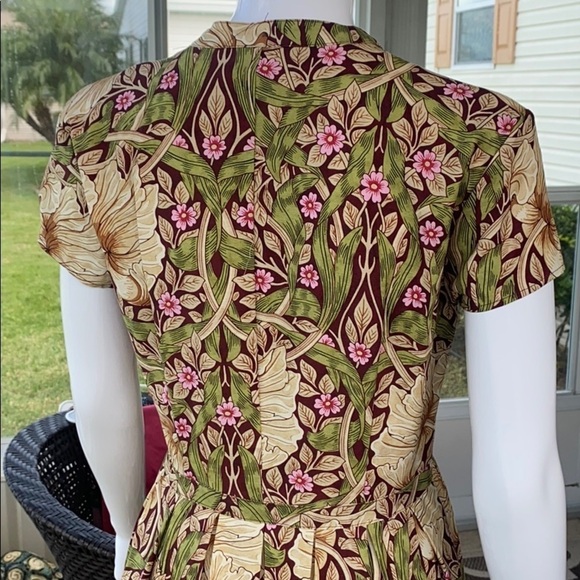 H&M - Short Sleeve Floral Dress - size small - Picture 5 of 8